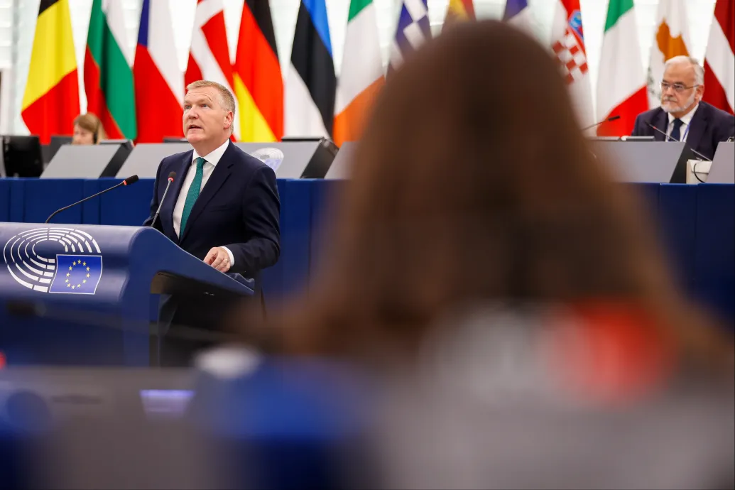 Év végéig bemutatják az EU első korrupcióellenes stratégiáját