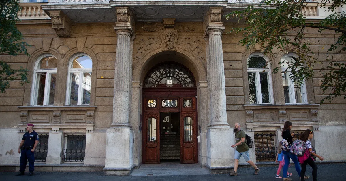 A GVH vizsgálja a menzacégeket tiltott versenykorlátozó megállapodás miatt A GVH vizsgálja a menzacégeket tiltott versenykorlátozó megállapodás miatt