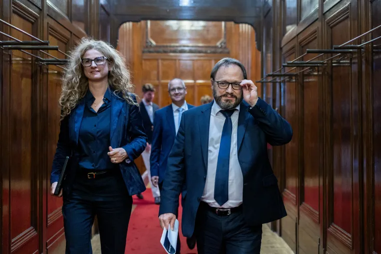 Hiába dolgoztak sokat Kármánék, lehetetlen igazságos cégértékelést használni a vagyonadóhoz