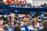 Az uniós intézményeknél is szigorú korrupcióellenes fellépést akar az EP