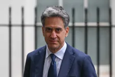 Brit külügyminiszter: Izraelnek nincs joga a brit konzulátus bezárásához