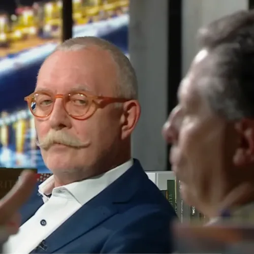 Hont András ÖT-jén folytatja konteós műsorát a köztévétől eltanácsolt Gulyás István