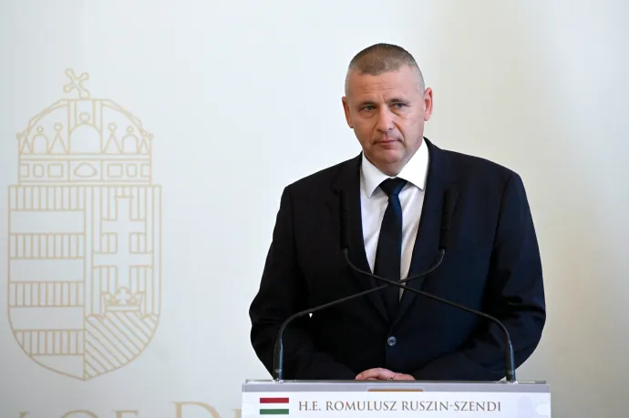 Kérdőre vonta Orbán Viktort az aranykonvoj-ügyben Ruszin-Szendi Romulusz
