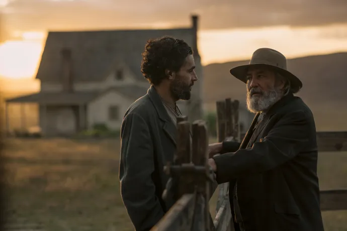Christopher Abbott (Adam) és Ciarán Hinds (Samuel Hamilton) a sorozatban – Fotó: Kirsty Griffin / Netflix
