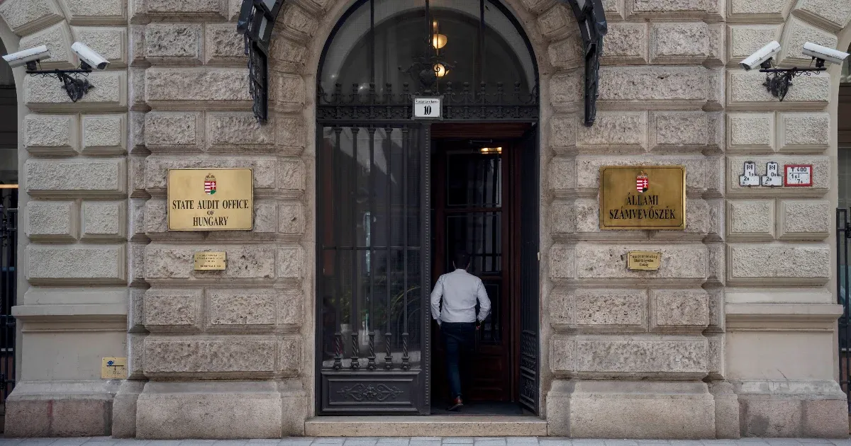 Magyar Péter bírálja az Állami Számvevőszéket a Déli Körvasút építéséről Magyar Péter bírálja az Állami Számvevőszéket a Déli Körvasút építéséről