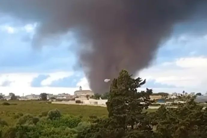 Víztölcsérek pusztítottak Olaszországban, több ház teljesen megsemmisült