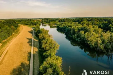 Ebben a mini víziparadicsomban a folyó a legfontosabb szomszéd