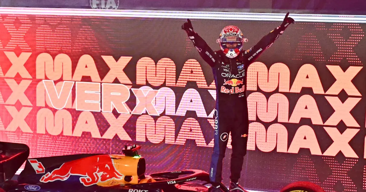 Verstappen győzelmet aratott Szingapúrban a Forma-1-ben