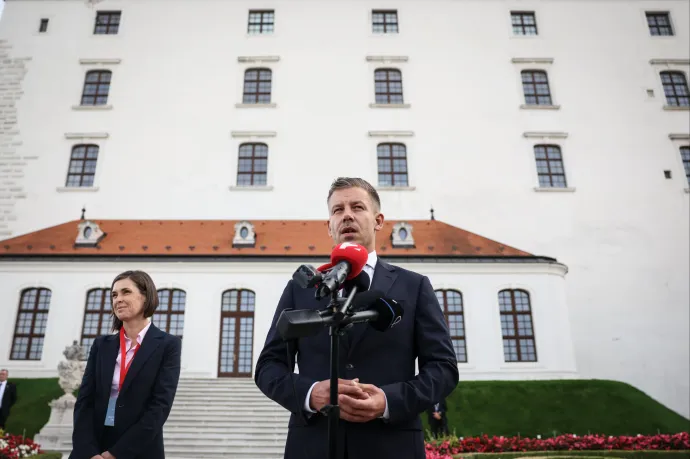 Magyar Péter hosszú posztban ment neki Fürcht Pál volt főügyésznek
