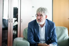 Kaló Zoltán: Nem volt jó irány, hogy az oktatás és az egészségügy helyett a focimeccs skyboxát tekintettük prioritásnak