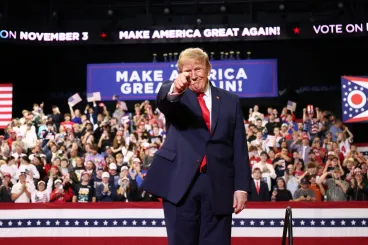 Trump megint Putyint cirógatja, Zelenszkijt pedig lazán a víz alá nyomná