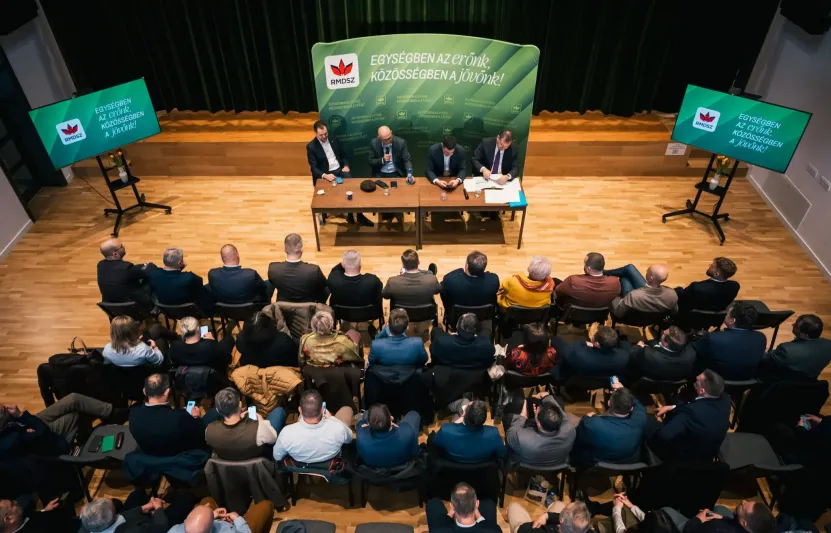 Emberszámba veszi-e a politikus a kritikus értelmiségit?