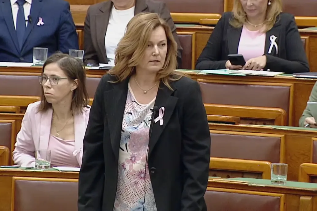 „Paraszt!” – kiabálta egy tiszás képviselő az ellenzéki képviselők felé a parlament ülésén