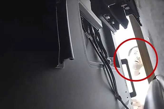 Elfogta az FBI az OpenAI egyik alkalmazottját, miután lehallgatókészüléket találtak a cég vezetői tárgyalójában