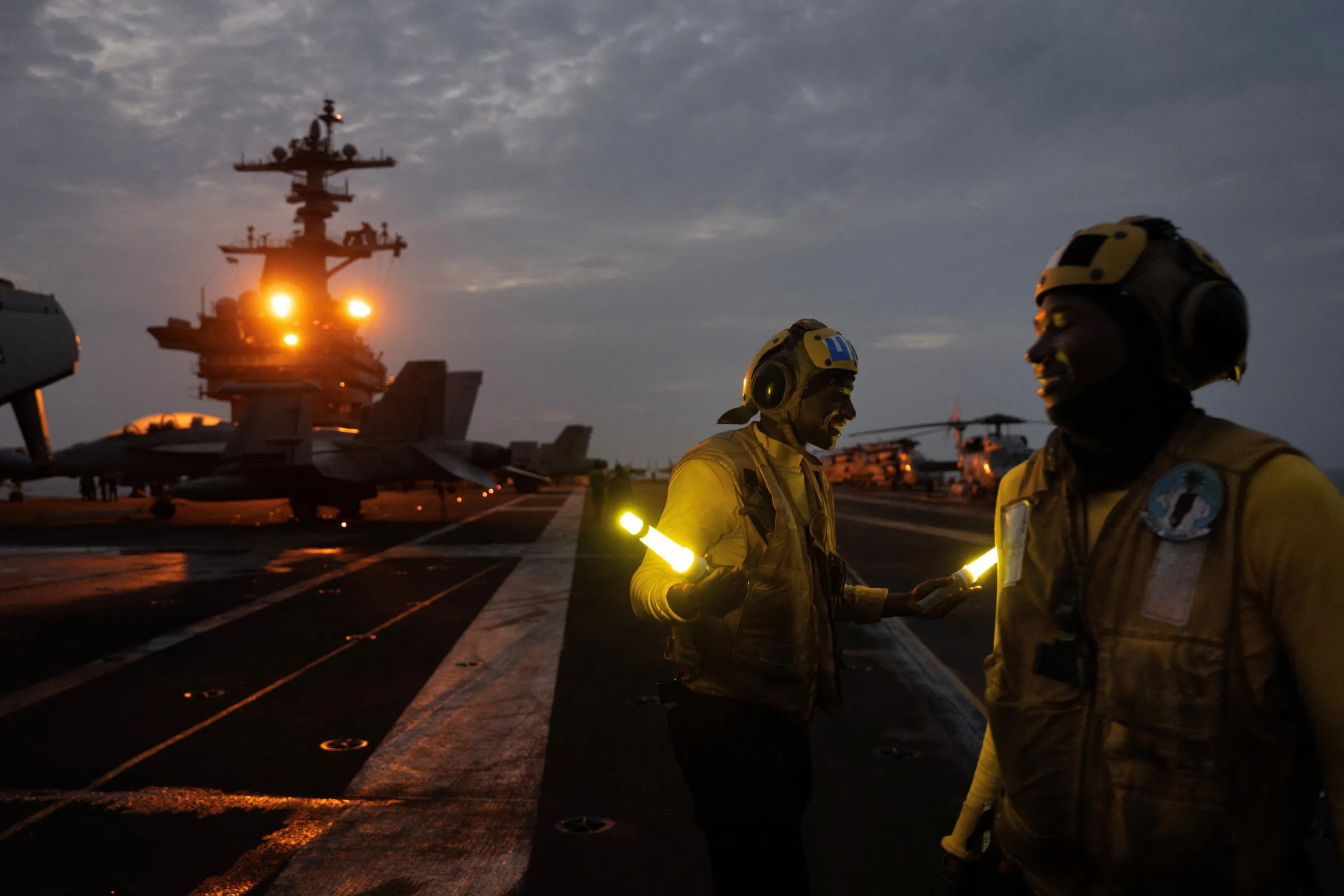 A 20 éves Christian Gatewood a USS George Washington fedélzetén – Fotó: Ed Ou / Reuters