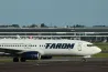 A Tarom szakszervezete az önkormányzatokat támadja, mert szerintük közpénzből támogatják a Wizz Airt