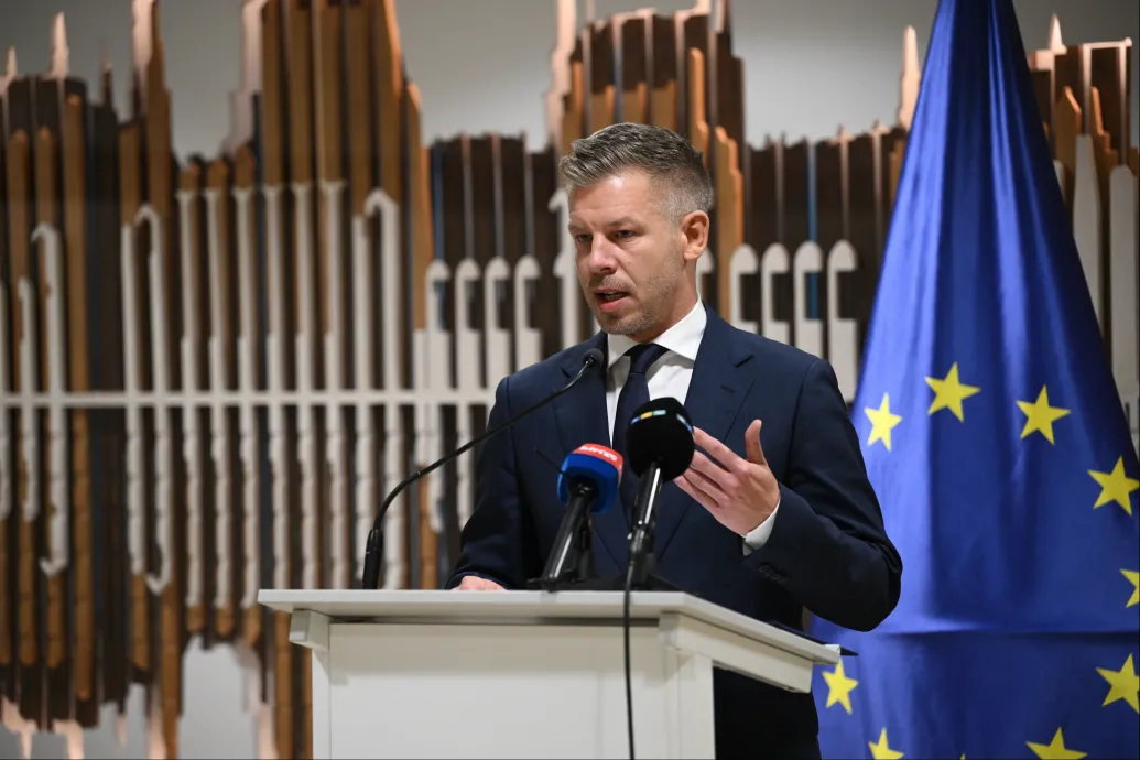 Magyar Péter Brüsszelben: Az EU költségvetési tervében a Magyarországnak ajánlott összeg nem csökken, a tagállami befizetés kötelezettség nem nő