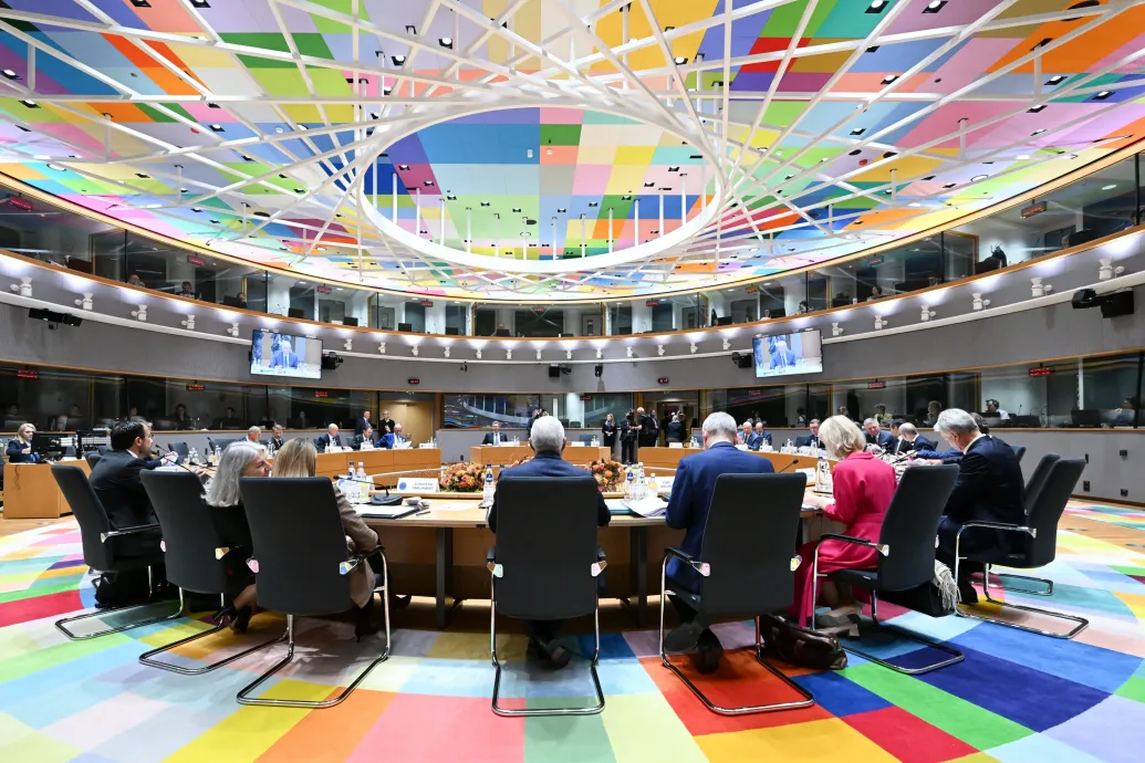 Részben Magyar Péterék miatt elhúzódott az EU-csúcs, törölték a sajtótájékoztatót, plusz ülés jön novemberben