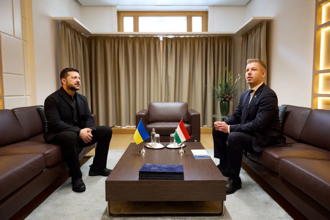 Négyszemközt tárgyalt Zelenszkijjel Magyar Péter