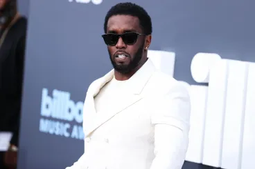 Áthelyezték Sean „Diddy” Combst, miután felröppent a hír, hogy a börtön falai között sem adta fel a luxuséletet