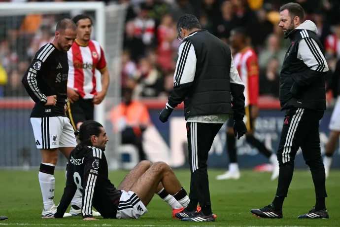 Szoboszlai Dominik leült a gyepre, jelezte, nem megy és csalódottan lesétált a Brentford ellen