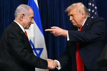 Erősnek, bátornak és zseniálisnak nevezte Trump Netanjahut, és biztosította a támogatásáról