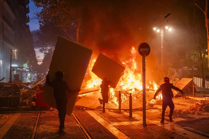 Összecsapások Párizsban és Marseille-ben 2026. október 17-én – Fotó: Carl Court és Sener Yilmaz Aslan / Getty Images