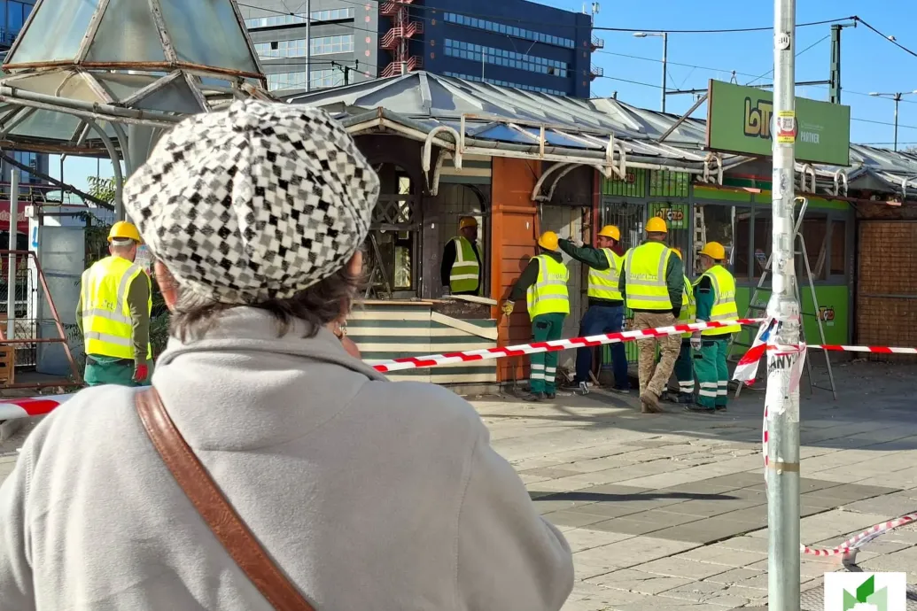 Már bontják a pavilonokat az Örs vezér terén