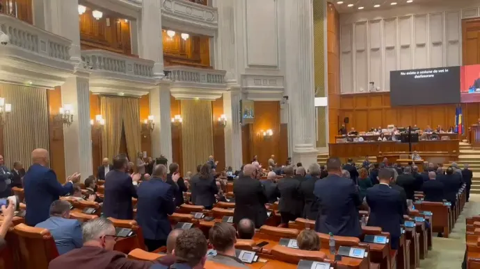 Fotó: képernyőmentés a parlamenti élő közvetítésből