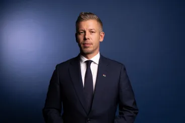 Magyar Péter: A rezsicsökkentés megtartásában nem, a családtámogatások kérdésében viszont nagy vita volt a kormányban