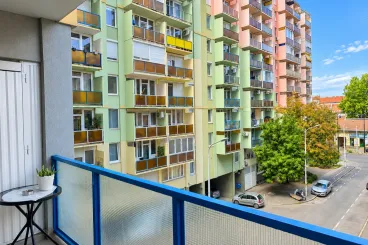 Budapest szívében van egy városrész, ahol a panel mögött egészen más világ kezdődik