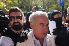 Azzal gyanúsítják Georgescut, hogy átvizsgáltatta villáját hatósági lehallgatókészülékek után kutatva