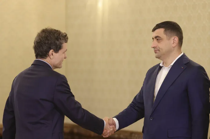 Az államelnök George Simiont fogadja a Cotroceni-palotában a kormányalakítási tárgyalásokon – Fotó: Octav Ganea / Inquam Photos 