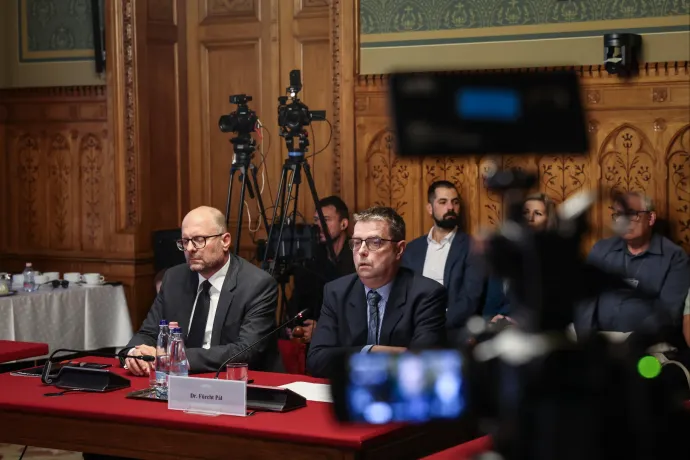 Kire utalt Fürcht Pál, amikor a bizottsági meghallgatásán kimondott egy vezetéknevet?