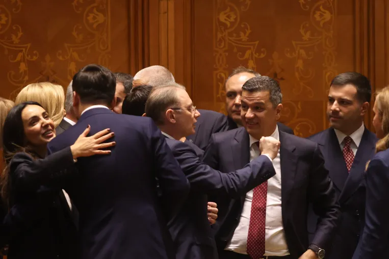 Politológus a kormányalakításról: Grindeanu többé nem játszhatja a néptribun szerepét