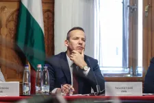 Toroczkai beidézteti Tomin Szilvia tábornokot a vizsgálóbizottságba, hogy megtudják, kik szóltak le neki „fentről”