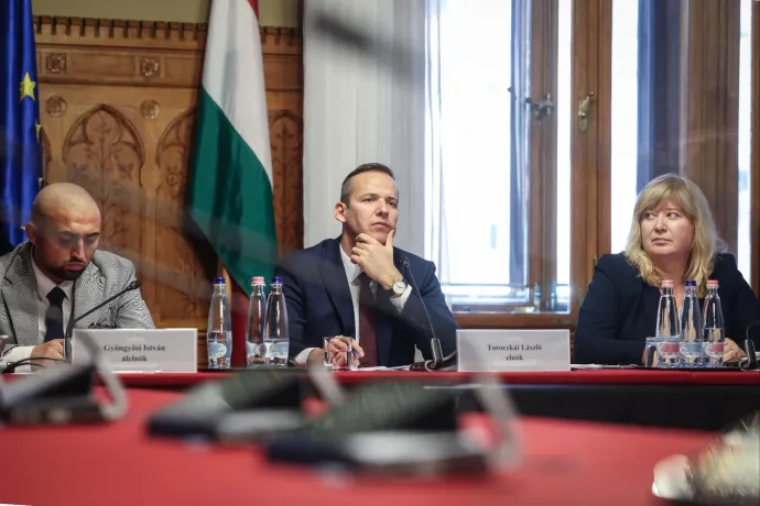 Toroczkai beidézteti Tomin Szilvia tábornokot a vizsgálóbizottságba, hogy megtudják, kik szóltak le neki „fentről”