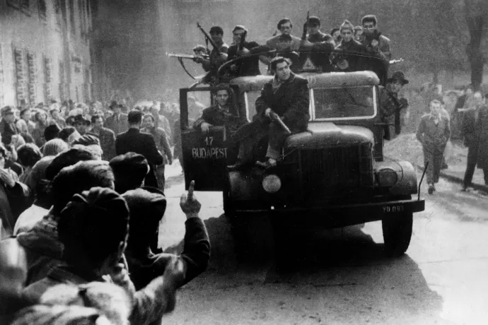 Az 1956-os forradalmároknak az akasztófahumor kínált menedéket a frontokon