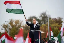 Október 23-i programok: Magyar Péter a Kossuth téren fog beszélni, a Békemenetből Zászlómenet lett, de szó lesz a genderről és Gyurcsányról is