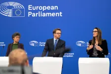 Ellenzékiekkel is egyeztet a küldöttség, amelynek a jelentése döntő lehet a „hetes cikkes” eljárásnál