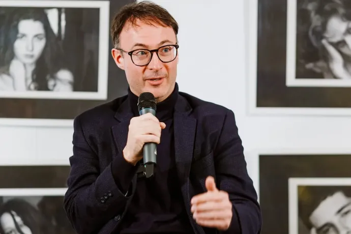 Stefano Bottoni: Orbánék békepárti mesét csináltak ’56-ból, Erdélyben pedig még mindig nem tudjuk, mi miért történt