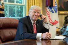Trump megcsörgette a Google vezérigazgatóját, hogy át kellene nevezni az Atlanti-óceánt