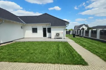 Agglomerációs kertvárosi élet, ikerházas kompromisszumok nélkül