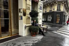 Párizsban fotózták le Orbán Viktort október 23-án