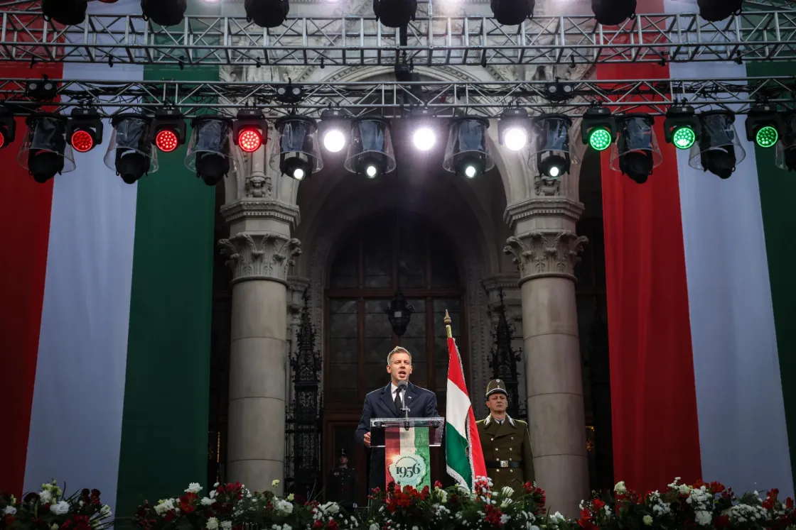 Magyar Péter: Aki egy agresszort menteget, semmit sem ért '56 üzenetéből