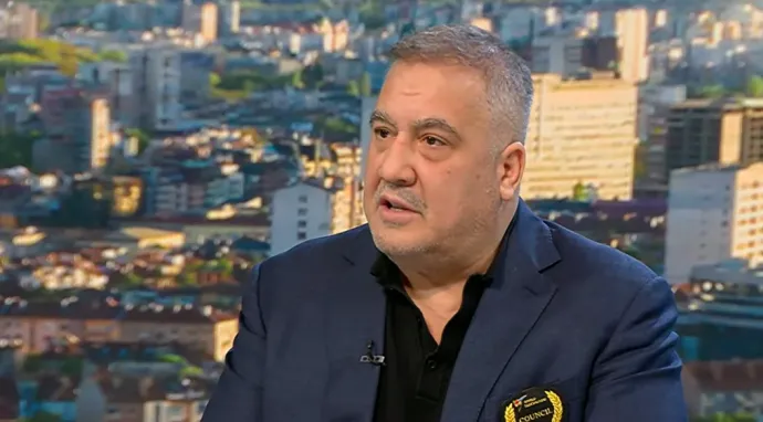 Szlavi Binev egy tévéműsorban – Forrás: Nova / Youtube