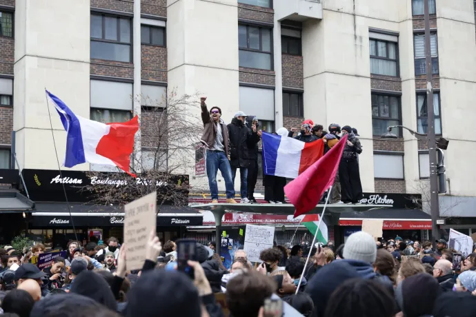Megosztják a francia tüntetőket a múlt hétvégi erőszakos jelenetek – helyszíni riport a forrongó Párizsból