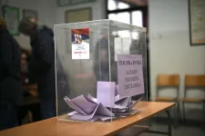 Romániába vezetnek a szerb ellenzéket lejárató Facebook-hirdetések szálai, Ponta egykori kampánycége is érintett