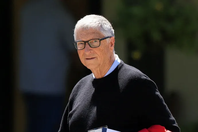Bill Gates szerint előbb húsz év káoszt, aztán viszont igazi bőséget fog hozni a mesterséges intelligencia