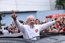 Lula történelmi fordítással megnyerte a brazil elnökválasztást Flávio Bolsonaro ellen